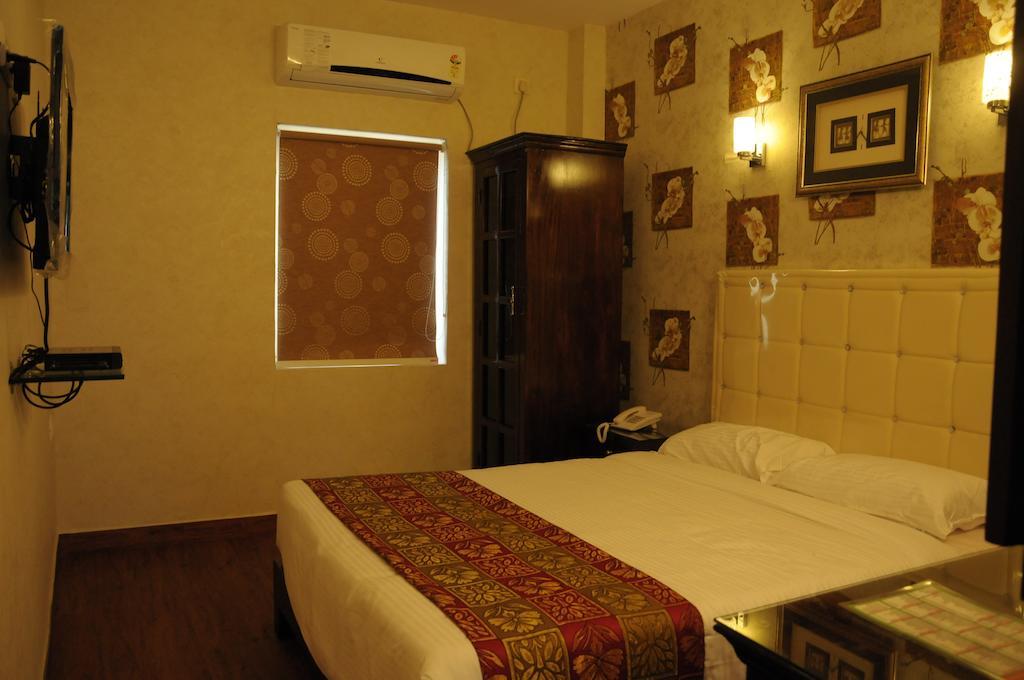 Hotel Executive Inn Vijayawada Bagian luar foto
