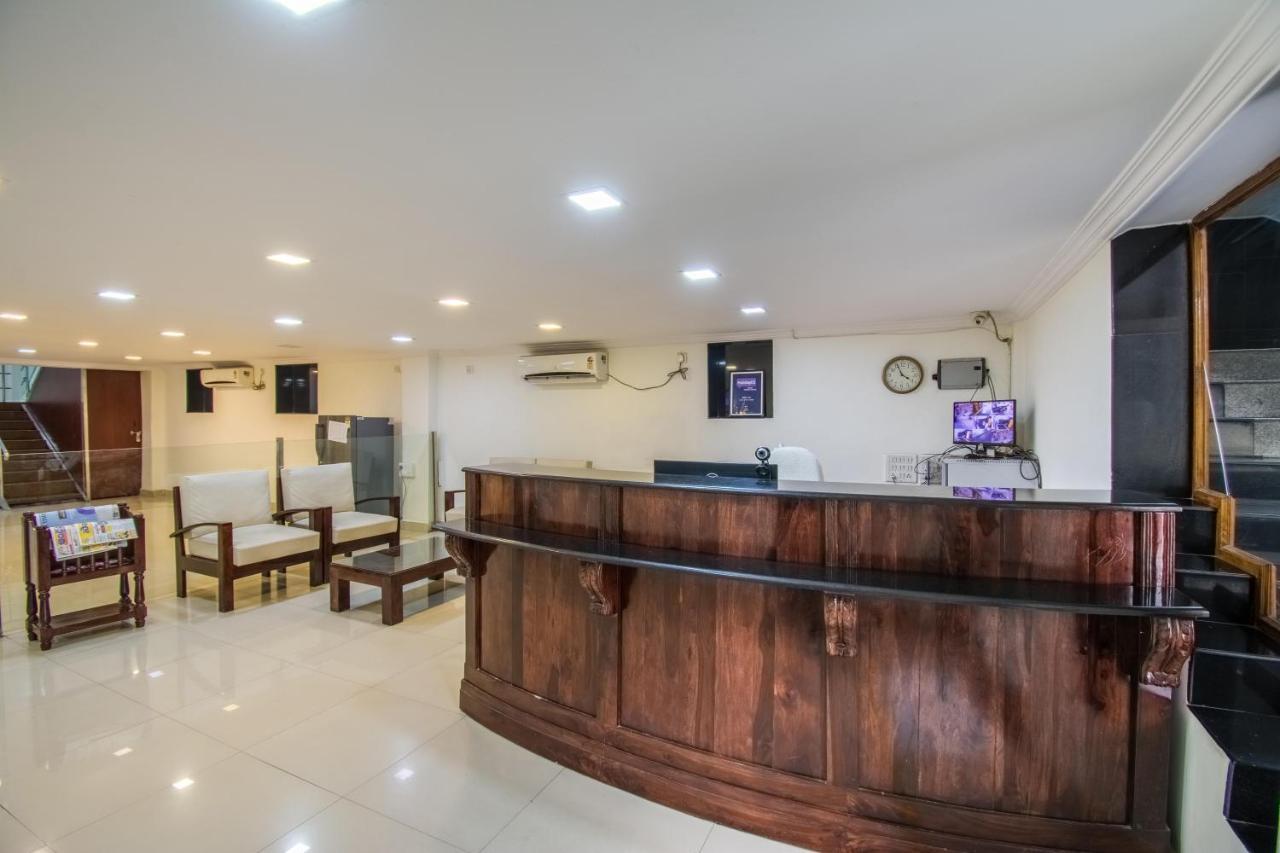 Hotel Executive Inn Vijayawada Bagian luar foto